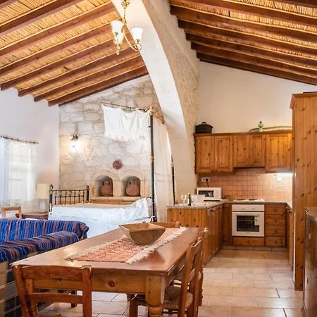 Loxandra Inn Катикас Экстерьер фото