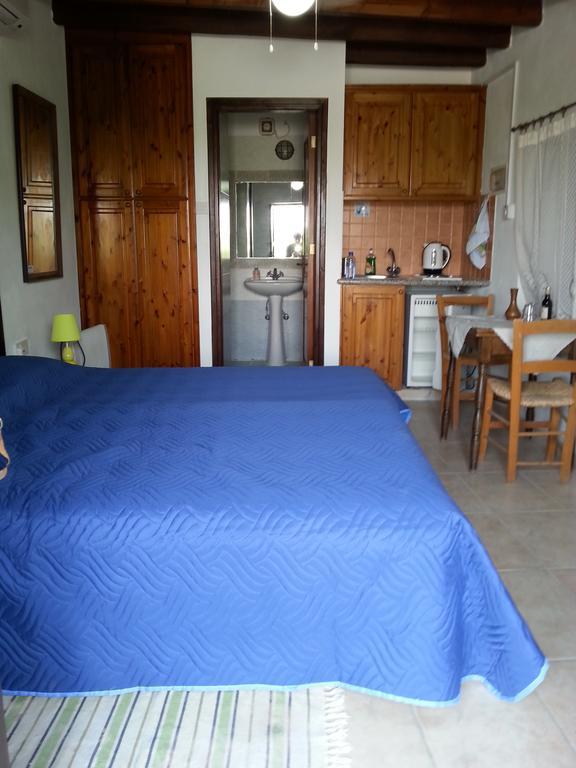 Loxandra Inn Катикас Экстерьер фото